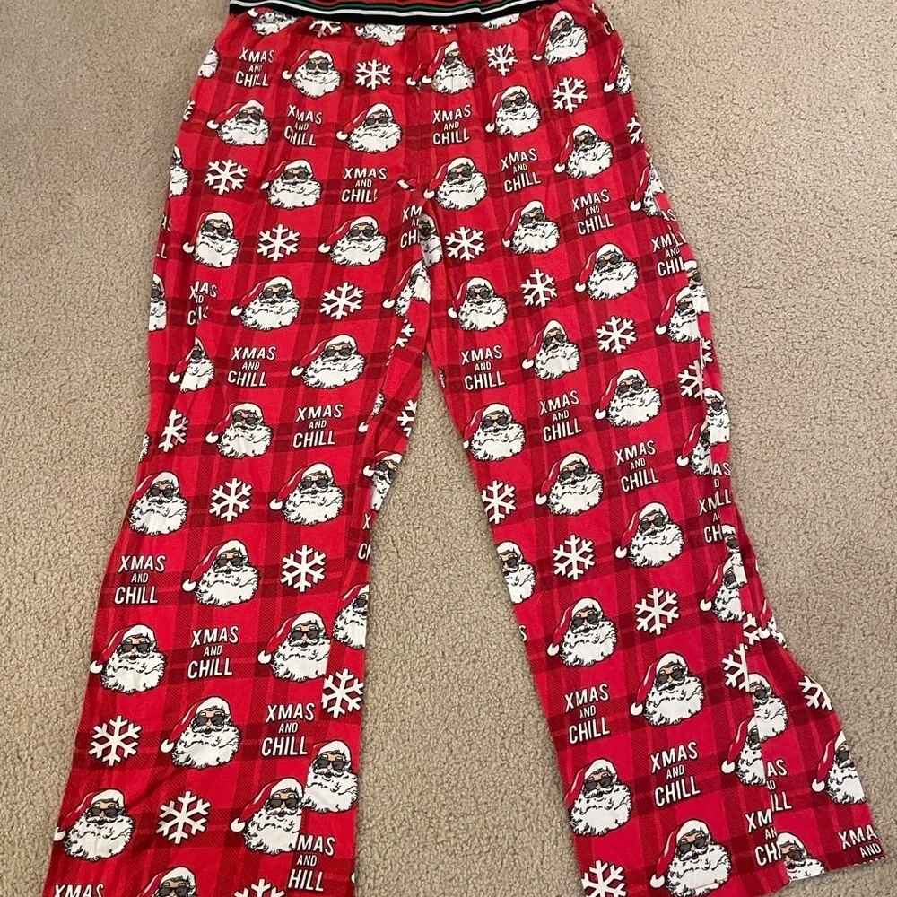 Xmas and Chill Santa Christmas Pajama Pants Size Large